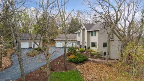 705 Bluebill Cir, Shakopee, MN 55379