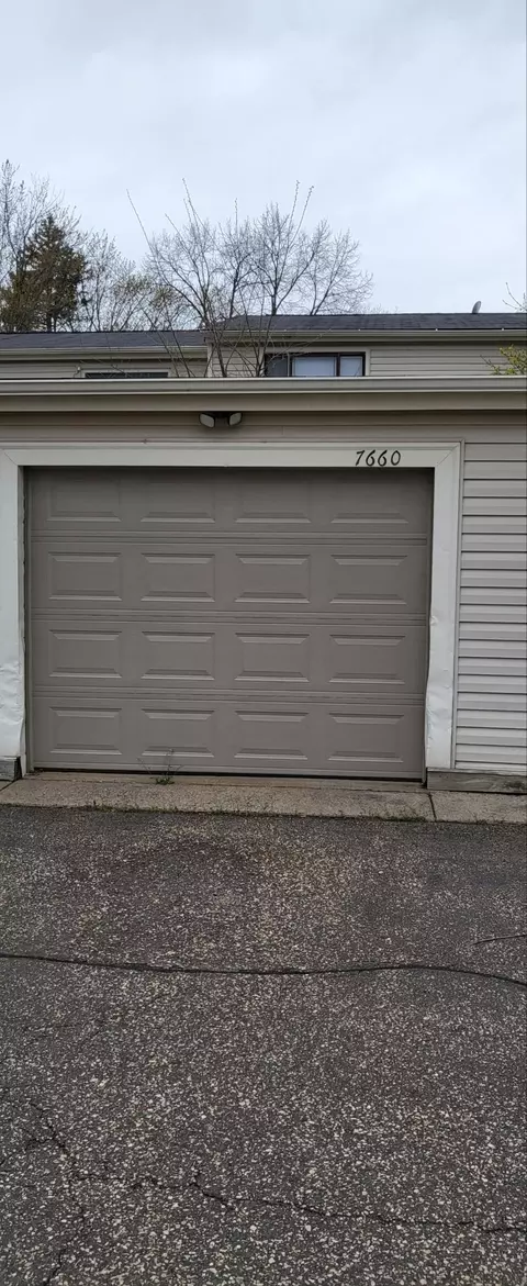 7660 Hampshire Ave N, Brooklyn Park, MN 55428