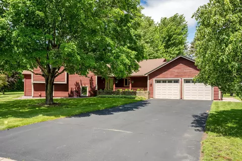 203 Woodduck Cir, Delano, MN 55328