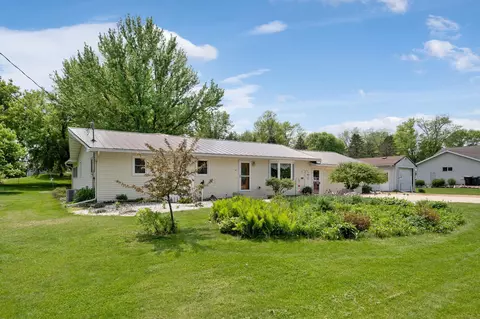 501 Lake Ave NW, Elysian, MN 56028