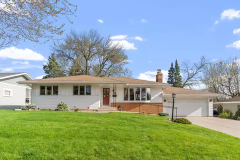 3413 Downers Dr NE, Saint Anthony, MN 55418
