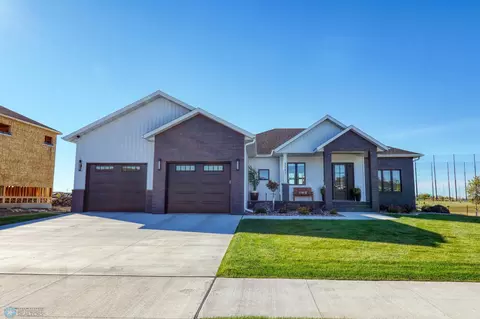 3282 47th Ave S, Fargo, ND 58104