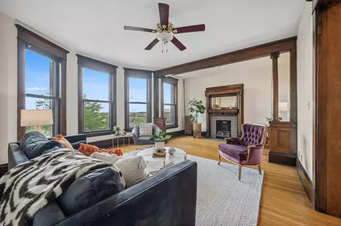 300 Marshall Ave #3, Saint Paul, MN 55102