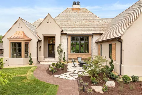 5150 Ridge Trl, Edina, MN 55436