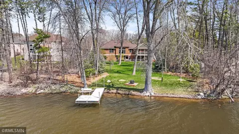 3327 Twin Lake Ct, Little Canada, MN 55127