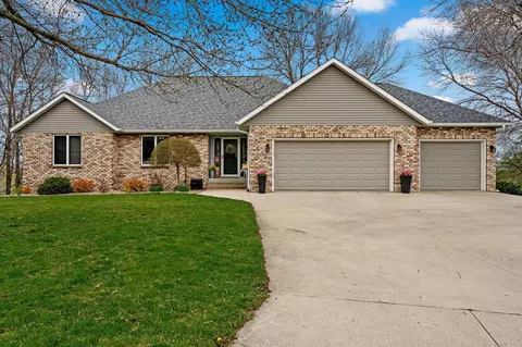 519 Oakridge Pl, Medford, MN 55049