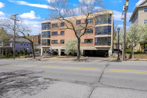 504 W Franklin Ave #3B, Minneapolis, MN 55405