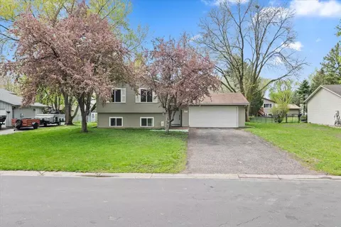 9651 104th Ave N, Maple Grove, MN 55369