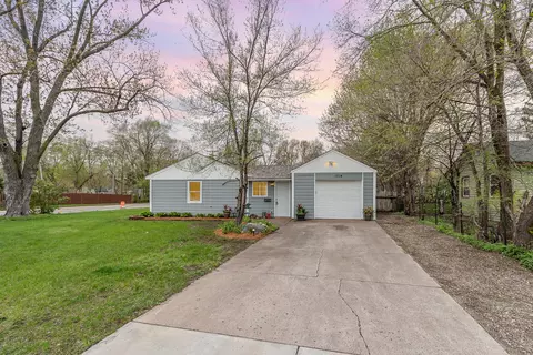 1014 E 86th St, Bloomington, MN 55420