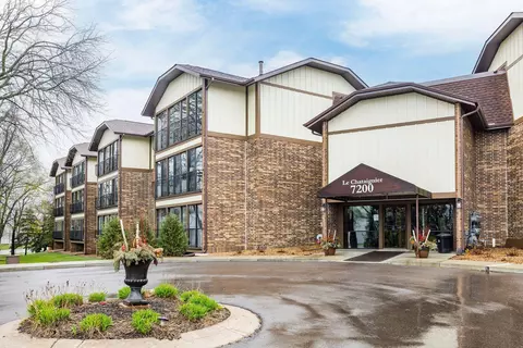 7200 Cahill Rd #204, Edina, MN 55439