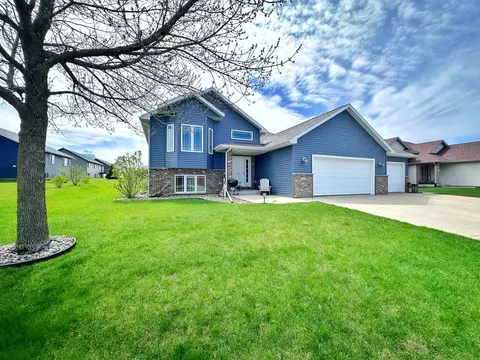 4370 Genevieve Pl NW, Rochester, MN 55901
