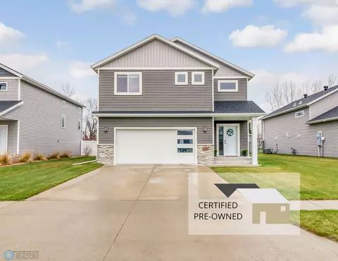 5864 Deb Dr W, Fargo, ND 58078