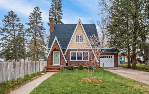 2663 17th Ave E, North Saint Paul, MN 55109