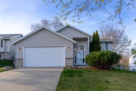 2615 62nd St NW, Rochester, MN 55901