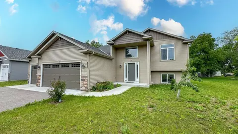 200 Gopher Ave, Foley, MN 56329