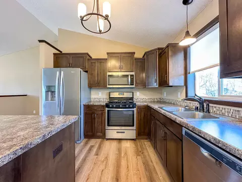 200 Gopher Ave, Foley, MN 56329 photo 4
