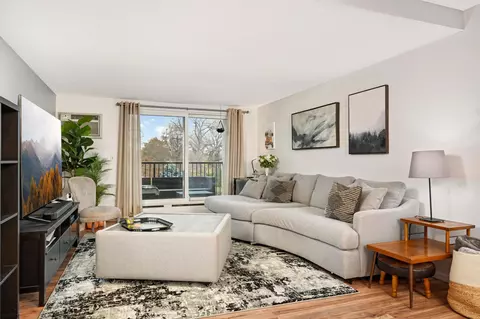 4820 Park Commons Dr #137, Saint Louis Park, MN 55416