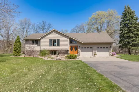 1704 Us Highway 12 SW, Montrose, MN 55363