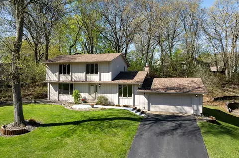 13708 Oakland Dr, Burnsville, MN 55337