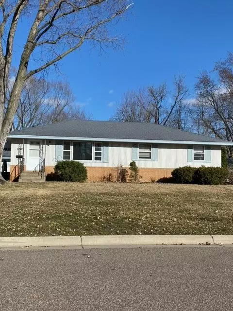 6112 Lee Ave N, Brooklyn Center, MN 55429