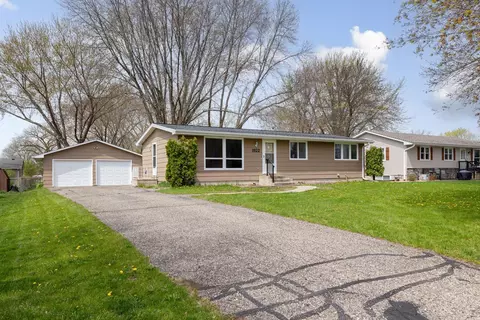 1922 Hemlock Ave, Owatonna, MN 55060