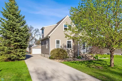 614 5th St, Hawley, MN 56549