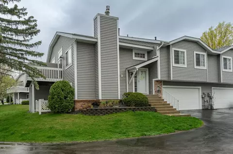2837 Riverwood Ln NW, Rochester, MN 55901