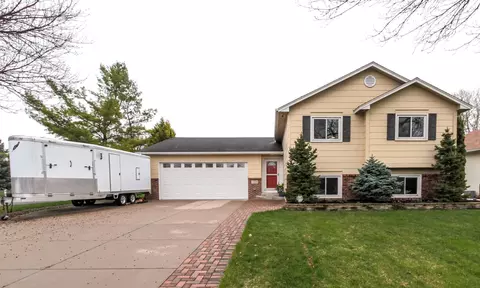 7203 Jocelyn Ave S, Cottage Grove, MN 55016