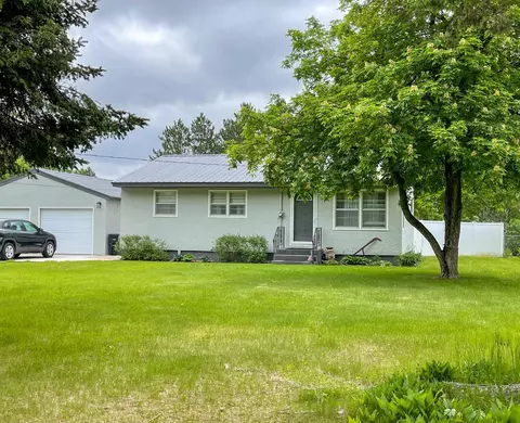 17336 Riverwood Dr, Little Falls, MN 56345