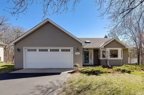 2051 Helmo Ave N, Oakdale, MN 55128