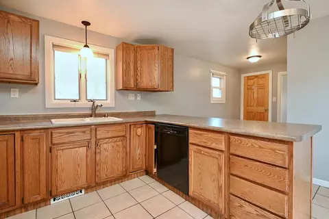 307 E 3rd St, Winona, MN 55987 photo 10