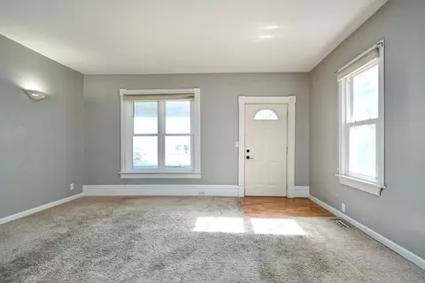 307 E 3rd St, Winona, MN 55987 photo 4