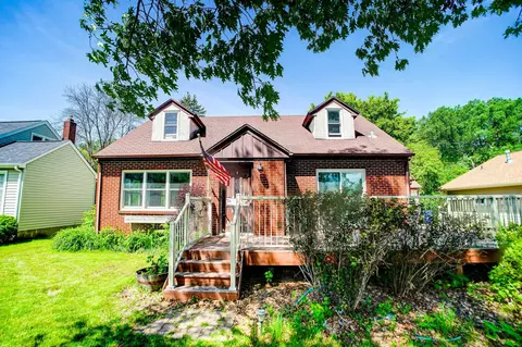 2605 Edgerton St, Little Canada, MN 55117