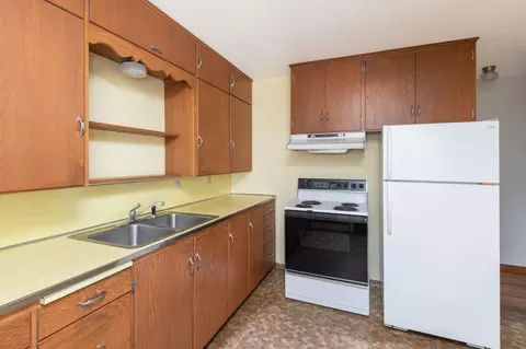 565 Wheeler Dr, Excelsior, MN 55331 photo 6