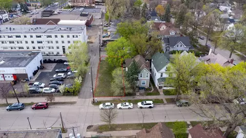 947 26th Ave NE, Minneapolis, MN 55418