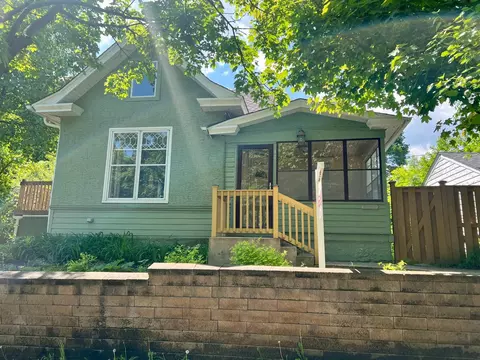 446 Curtice St W, Saint Paul, MN 55107