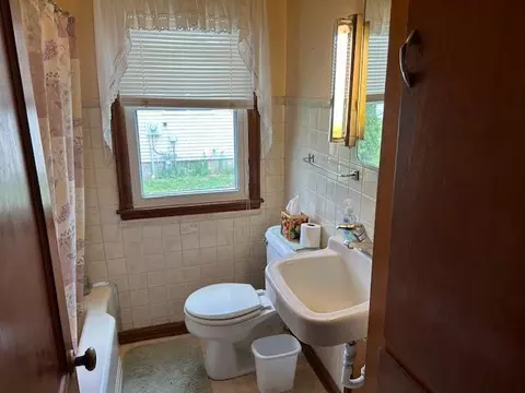 114 E St, Marshall, MN 56258 photo 9