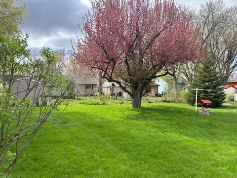 114 E St, Marshall, MN 56258 photo 12
