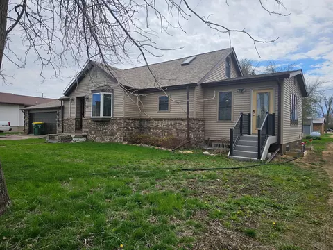 521 2nd Ave N, Woodstock, MN 56186