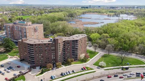 6615 Lake Shore Dr S #1017, Richfield, MN 55423