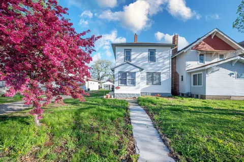 914 S Front St, Mankato, MN 56001