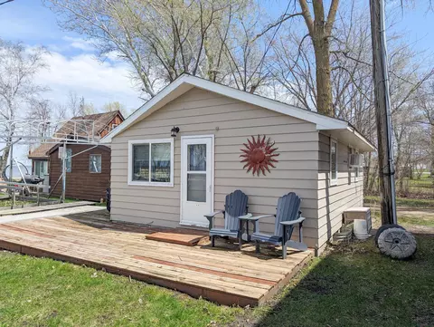 1606 E Lake St, Osakis, MN 56360