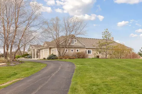 1373 Prairie Meadow Rd, Minnetrista, MN 55359