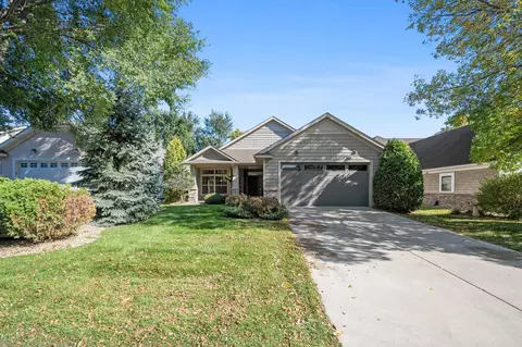 256 Lowell Rd, Champlin, MN 55316 photo 2