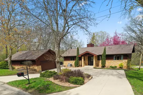 811 22nd St NW, Austin, MN 55912
