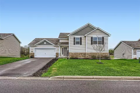 1094 Sunset Ave, Montrose, MN 55363