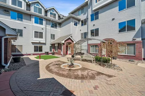 7520 Edinborough Way #2105, Edina, MN 55435