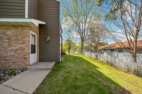 4476 Cinnamon Ridge Trl #A, Eagan, MN 55122 photo 26
