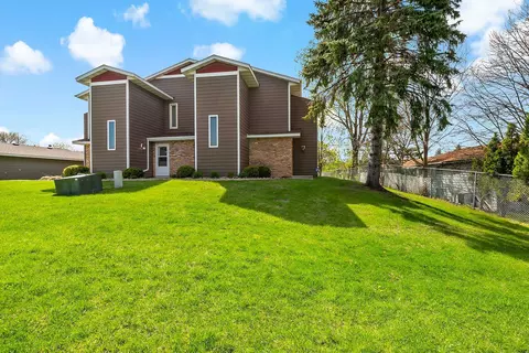 4476 Cinnamon Ridge Trl #A, Eagan, MN 55122 photo 28