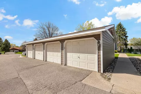 4476 Cinnamon Ridge Trl #A, Eagan, MN 55122 photo 30